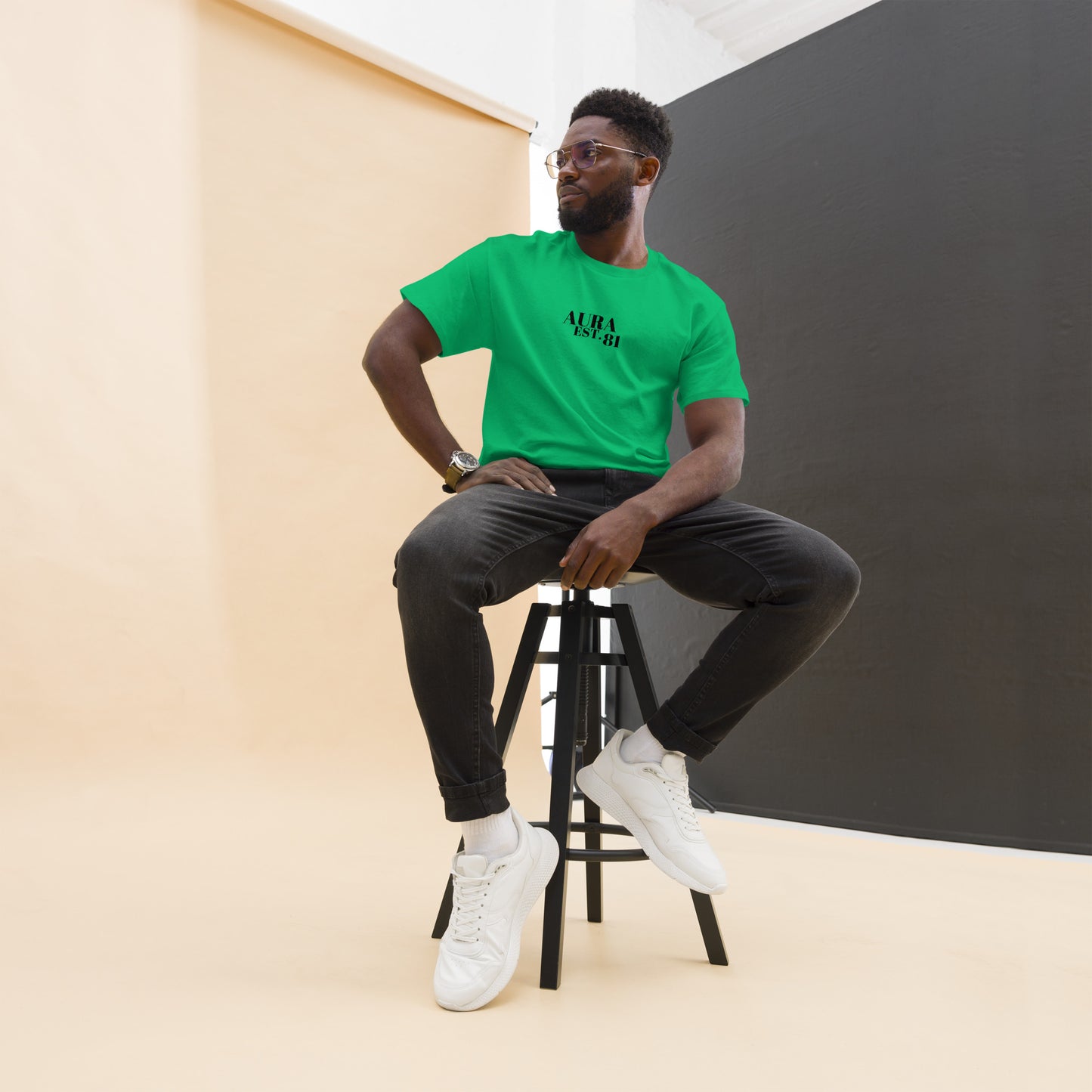 Aura EST. 81 Men's classic tee